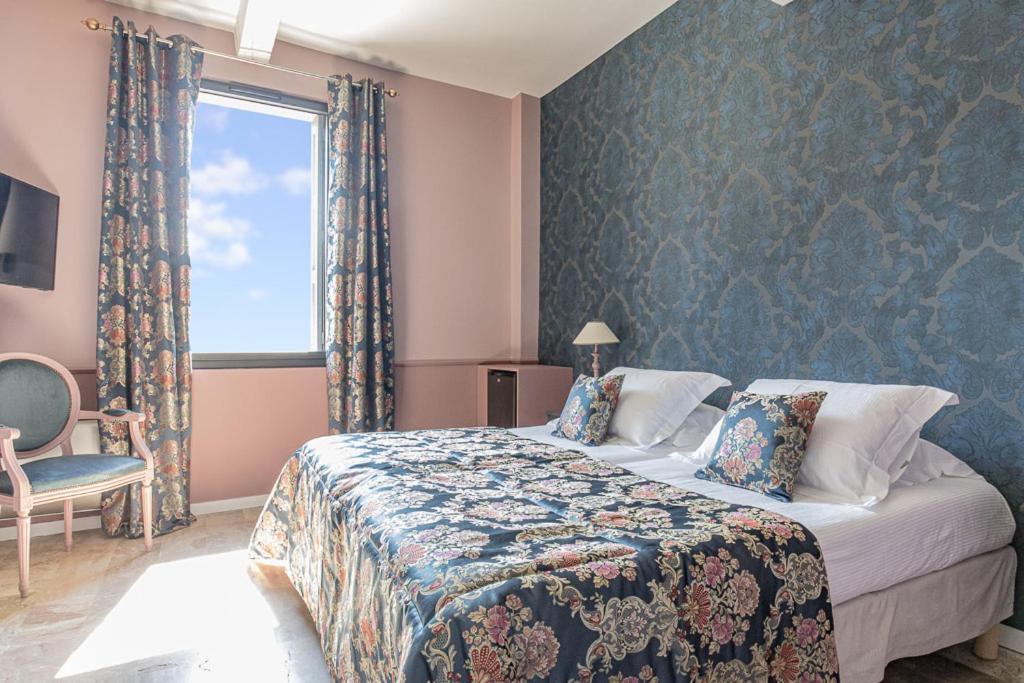 Le Relais Des Chartreuses Hotel Le Boulou Bagian luar foto