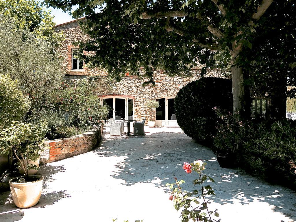 Le Relais Des Chartreuses Hotel Le Boulou Bagian luar foto