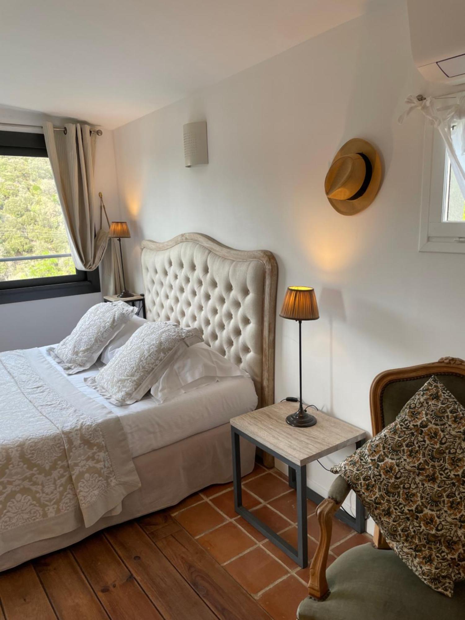 Le Relais Des Chartreuses Hotel Le Boulou Bagian luar foto