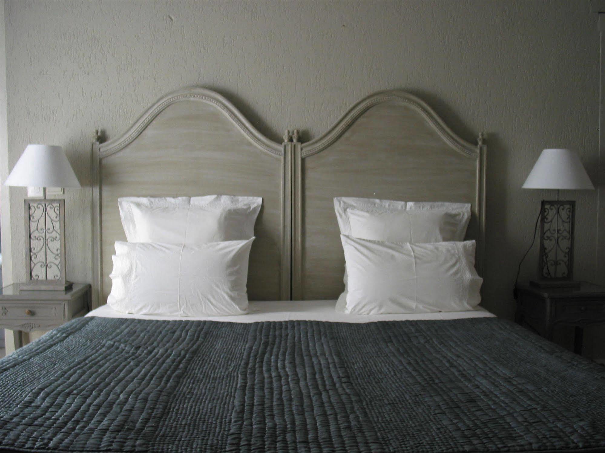 Le Relais Des Chartreuses Hotel Le Boulou Bagian luar foto